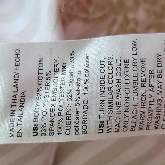 Chico's No Iron Embroidred Scalloped Hem Striped Button Down Shirt Size XL/18 - Picture 7 of 7